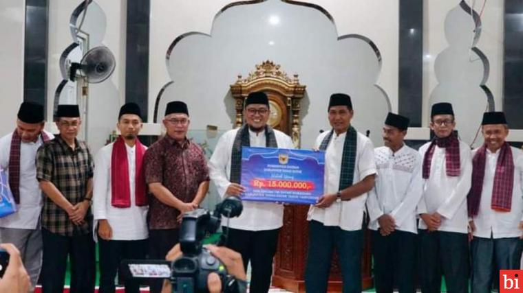 TSR II Tanah Datar Kunjungi Masjid Assadah Koto Panjang, Wabup Richi Aprian Ajak...