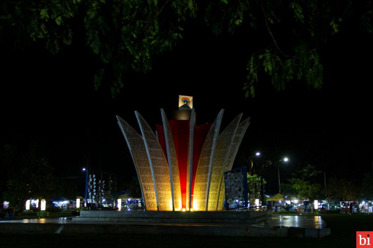 Tugu Apeksi, Buah Karya Hendri Septa Yang Kini Jadi Magnet Baru Ekonomi di Kota Padang