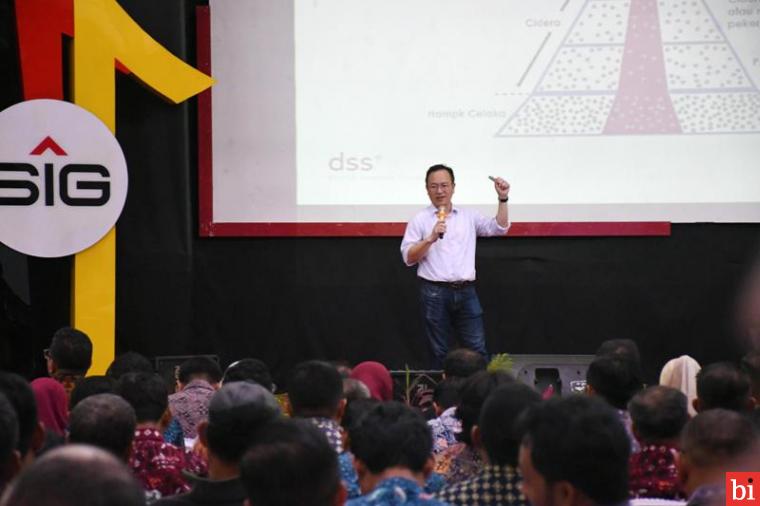 Tutup Bulan K3 Nasional, Semen Padang Gelar Seminar Hadirkan Ahli K3 dari Dupont