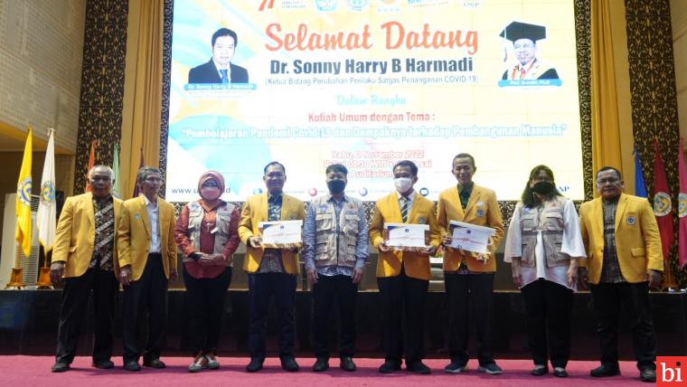 UNP Kuliah Umum dengan Menghadirkan Dr. Sonny Harry B Harmadi