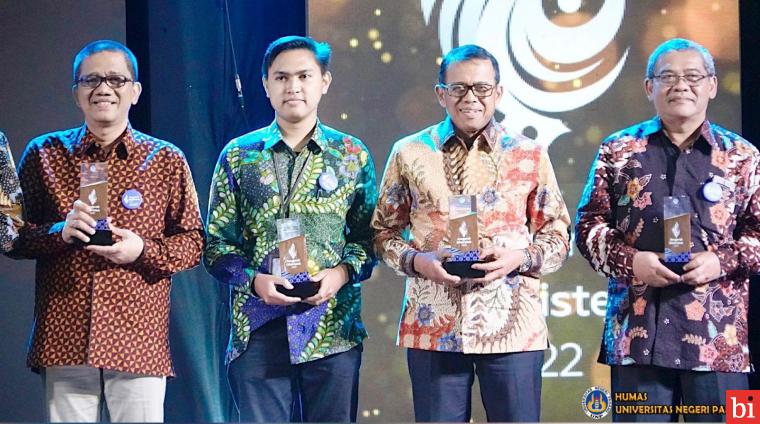 UNP Peroleh 2 Penghargaan Pada Anugerah Diktiristek 2022