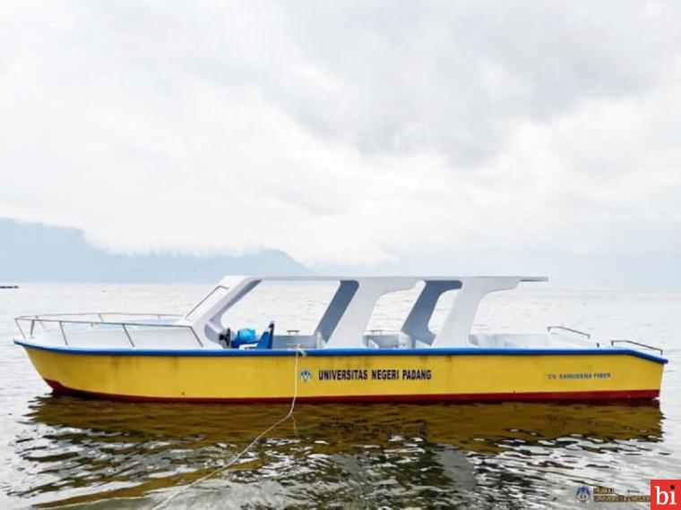 UNP Rakit Kapal dengan Konsep Lambung Pelat Datar untuk Wisata Bahari Sumbar