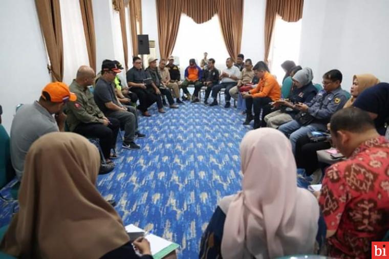 Usai Rapat Koordinasi, Bupati Eka Putra Intruksikan OPD Terkait Alokasikan Logistik Bagi...