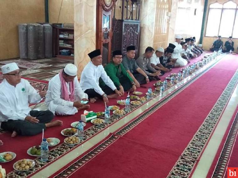 Wabup Hadiri Wisuda Khatam Qur'an Terpadu se Kecamatan Sitiung