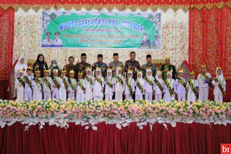 Wabup Sabar AS Apresiasi Wisuda Ratusan Anak Didik Raudhatul Athfal Se-Kabupaten Pasaman