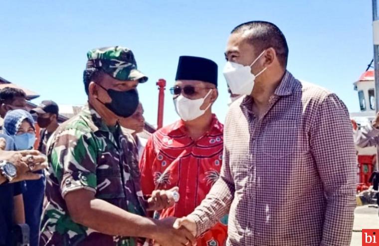 Wagub Audy Safari ke Kepulauan Mentawai, Kunjungi Masjid dan Sekolah