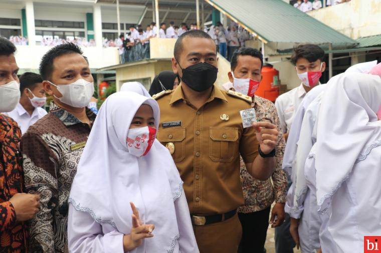 Wagub Canangkan Gerakan Minum Tablet Tambah Darah Remaja Putri, Ini Alasannya