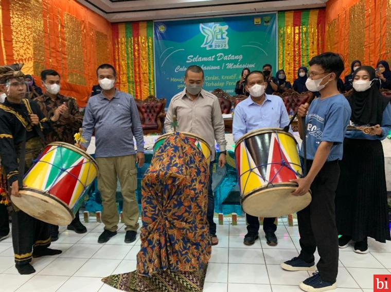 Wagub Sumbar Jadi Mentor Ratusan Calon Mahasiswa Pariaman