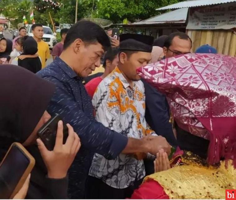 Wakil Ketua DPRD Pasaman Ikut Meriahkan Pesta Rakyat dalam Rangka Hut RI ke-78 di Nagari...