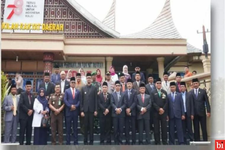 Wako Erman Safar Hadiri Sidang Paripurna Pengambilan Sumpah PAW Anggota DPRD Bukittinggi