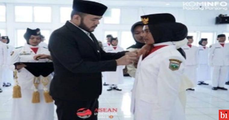 Wako Fadly Amran Kukuhkan Paskibraka