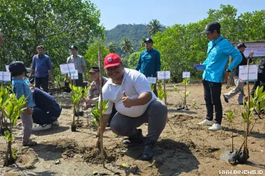 PT Semen Padang menunjukkan komitmen nyata terhadap...