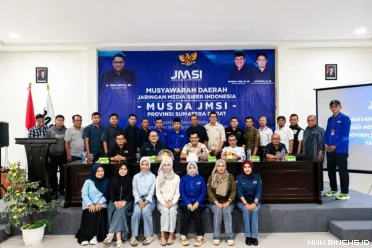 Sejumlah pemilik media online di Sumbar yang tergabung...