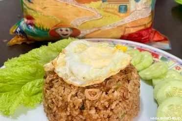 Beras Pulen Sentra Ramos diolah jadi nasi goreng. (mel)