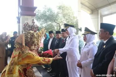 Bupati dan Wakil Bupati Dharmasraya terpilih Annisa Suci...