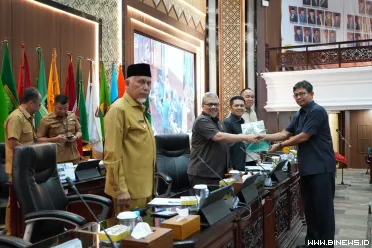 DPRD Sumbar menggelar Rapat Paripurna dengan agenda...