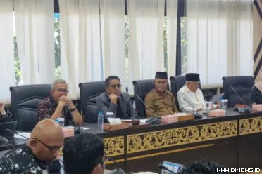Wakil Ketua DPRD Sumbar, Evi Yandri Rajo Budiman menggelar...