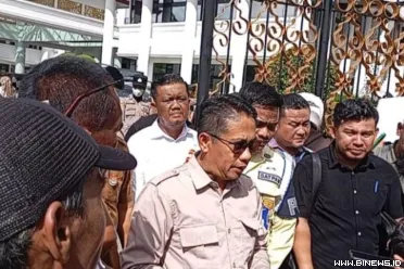 Wakil Ketua DPRD Provinsi Sumatera Barat, Evi Yandri Rajo...