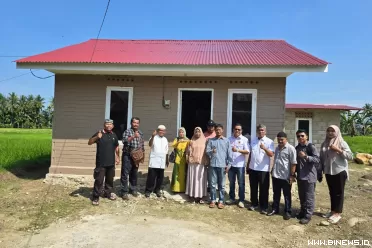 Rasa haru dan syukur menyelimuti suasana di Kelurahan Koto...