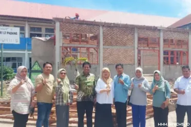 Wakil Ketua DPRD Kota Padang, Jupri, S.AP., yang akrab...