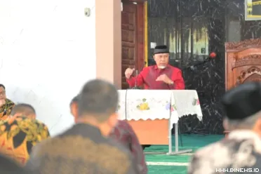 Gubernur Sumatera Barat Mahyeldi Ansharullah menghadiri...