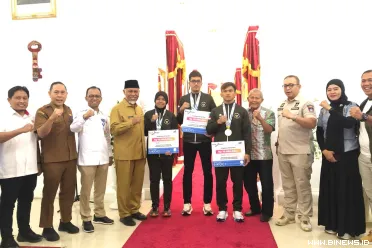 Apresiasi tersebut disampaikan saat Gubernur menerima para...