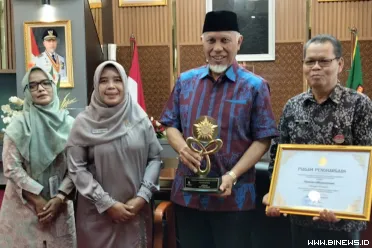 Gubernur Sumatera Barat, Mahyeldi Ansharullah, menyampaikan...