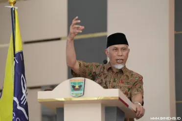 Gubernur Sumatera Barat, Mahyeldi Ansharullah berharap para...