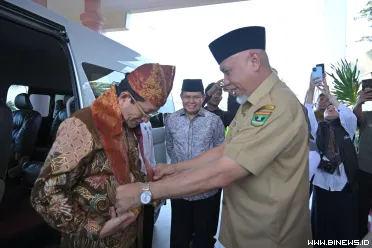 Gubernur Sumatera Barat (Sumbar), Mahyeldi Ansharullah...