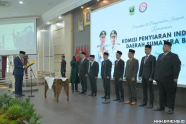 Gubernur Sumatera Barat (Sumbar), Mahyeldi Ansharullah...