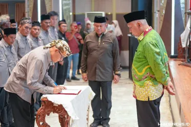 Gubernur Sumatera Barat (Sumbar), Mahyeldi Ansharullah...