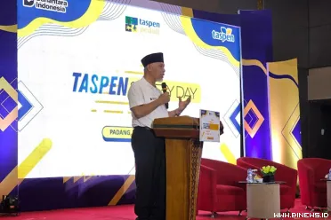 Gubernur Sumatera Barat, Mahyeldi Ansharullah saat...