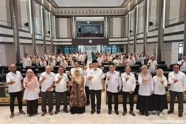 Gubernur Mahyeldi saat membuka Rapat Koordinasi Data Indeks...