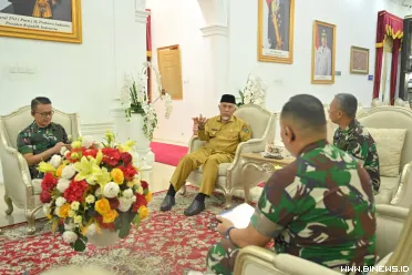 Gubernur Sumatera Barat (Sumbar), Mahyeldi Ansharullah...