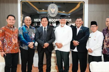 Gubernur Sumatera Barat (Sumbar), Mahyeldi Ansharullah...