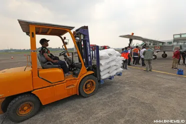 Operasi modifikasi cuaca (OMC) yang dilaksanakan oleh Badan...