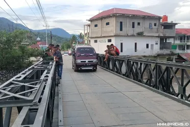 Dua unit Jembatan Bailey yang dibangun pascabencana di...