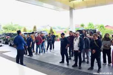 Kepala Kejaksaan Tinggi Sumatera Barat Yuni Daru Winarsih...