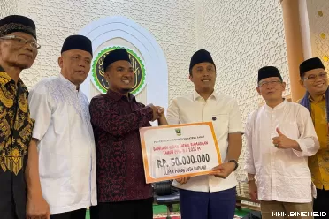 Wagub Sumbar, Vasko Ruseimy Sutan Nagari Sati, menunjukkan...