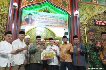 Ketua DPRD Provinsi Sumatera Barat, Muhidi, dalam acara...