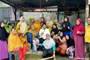 Ketua Dewan Perwakilan Rakyat Daerah (DPRD) Kota Padang,...