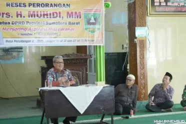 Ketua DPRD Provinsi Sumatera Barat (Sumbar), Muhidi,...