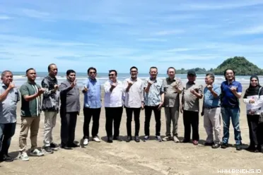 Komisi II DPRD Kota Padang melakukan kunjungan lapangan ke...