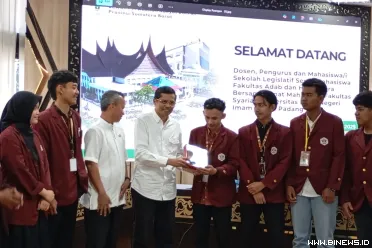 Tim Pakar Dewan Perwakilan Rakyat Daerah (DPRD) Provinsi...