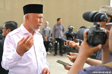 Gubernur Sumatera Barat Mahyeldi Ansharullah menyampaikan...