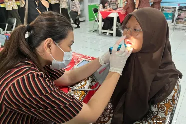 Pemeriksaan kesehatan yang dilakukan dalam rangka kegiatan...