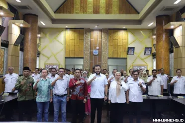 Wali Kota Padang Fadly Amran membuka secara resmi kegiatan...