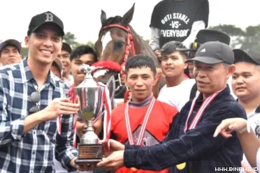 Sebanyak 57 ekor kuda dari berbagai daerah tampil dalam...