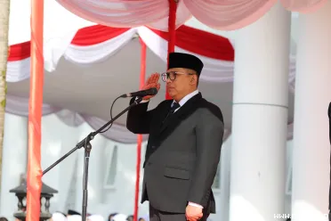 Wali Kota Padang Panjang, Hendri Arnis.