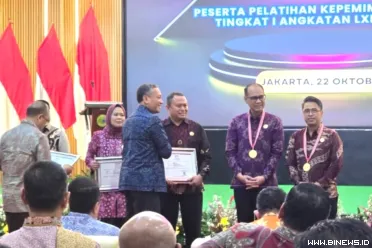 Kepala Badan Kesbangpol Provinsi Sumatera Barat Mursalim...